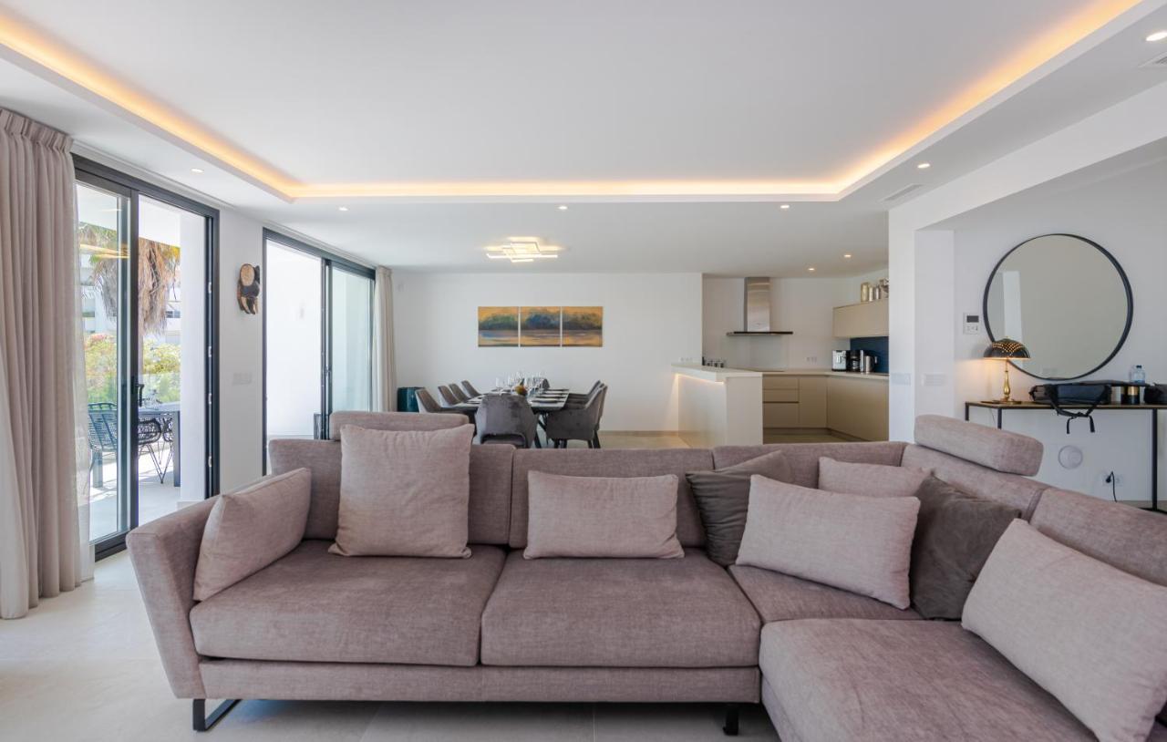 The Perfect Luxury - 5 Bdrm Apartment