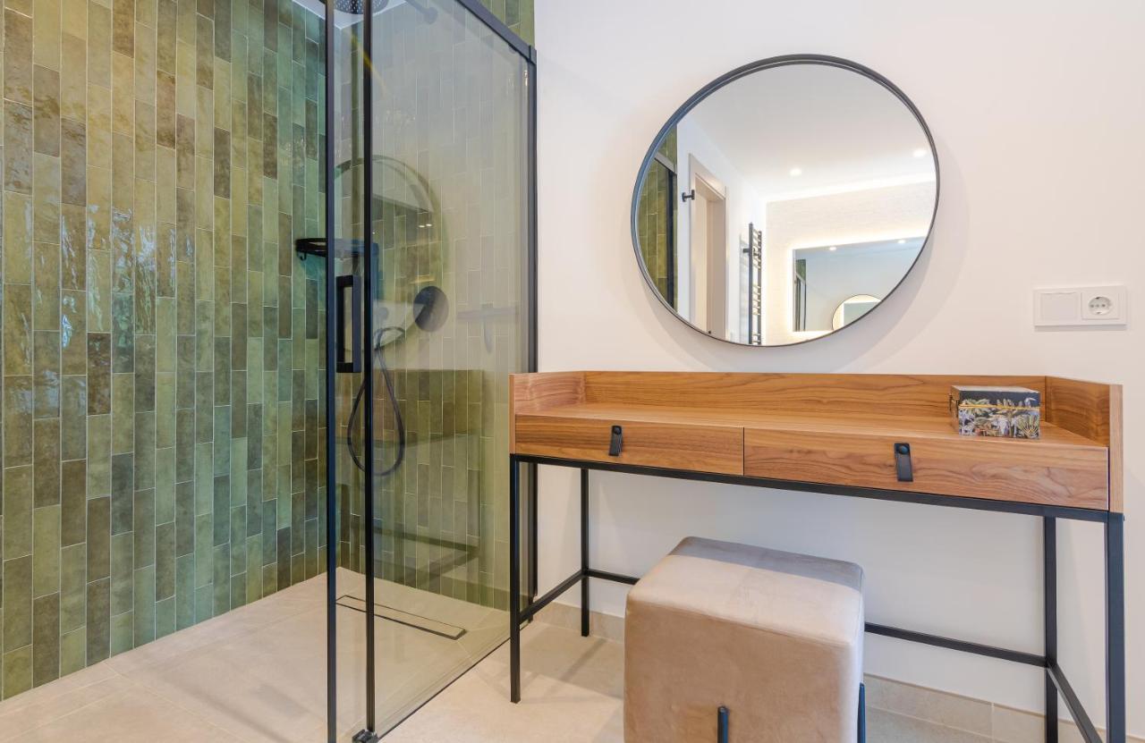 The Perfect Luxury - 5 Bdrm Apartment